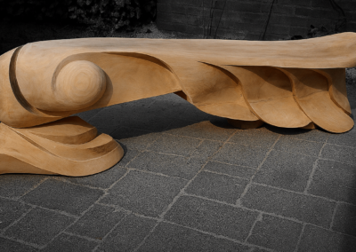 Design houten bank in acacia hout abstract en functioneel