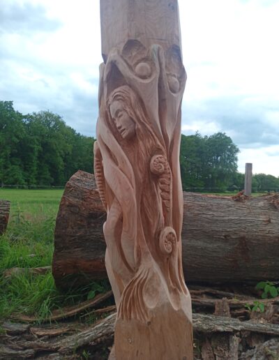 Spil voor houten dakconstructie met wood carving